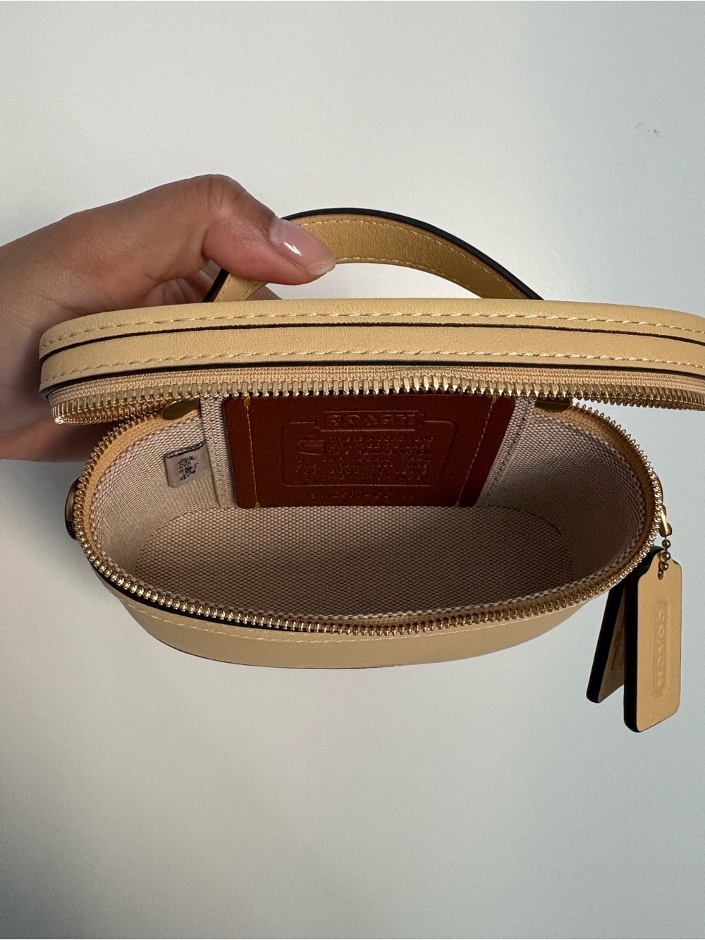 Coach Trail Bag 15 in Vanilla - Picture 9 of 10
